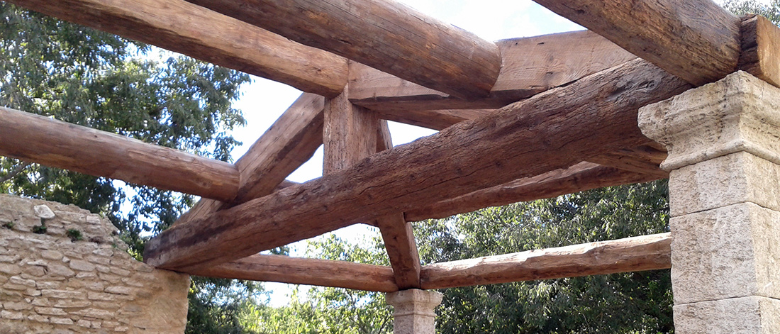 Réalisation d'une terrasse couverte au Beaucet Vaucluse